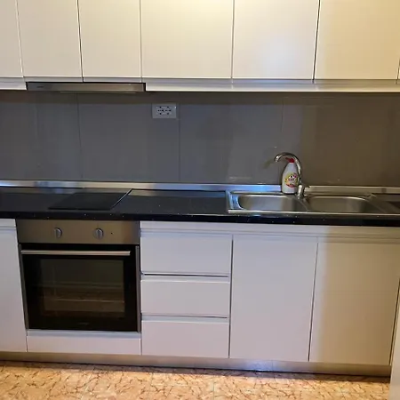 Diana's - Blloku Park Apartmán *
