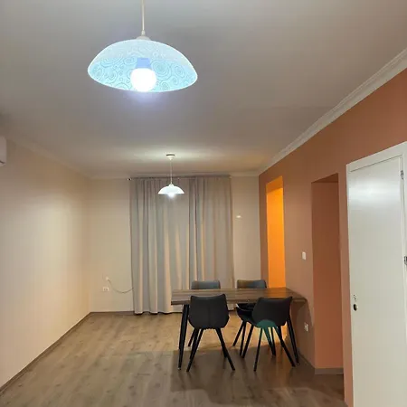 Diana's - Blloku Park Apartmán Tirana