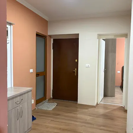 Diana's - Blloku Park Apartmán *